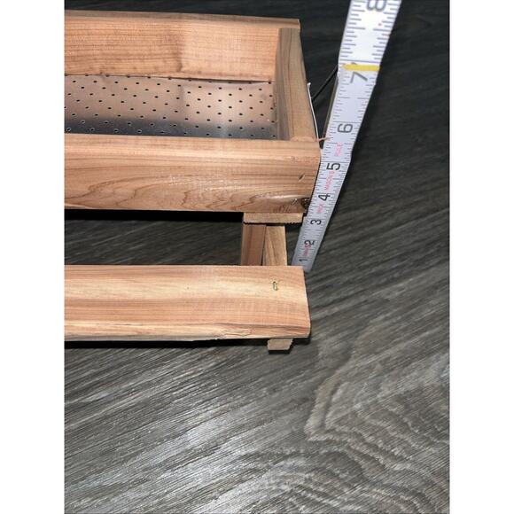 Wood/cedar picnic Table Hanging bird feeder - Picture 8 of 8